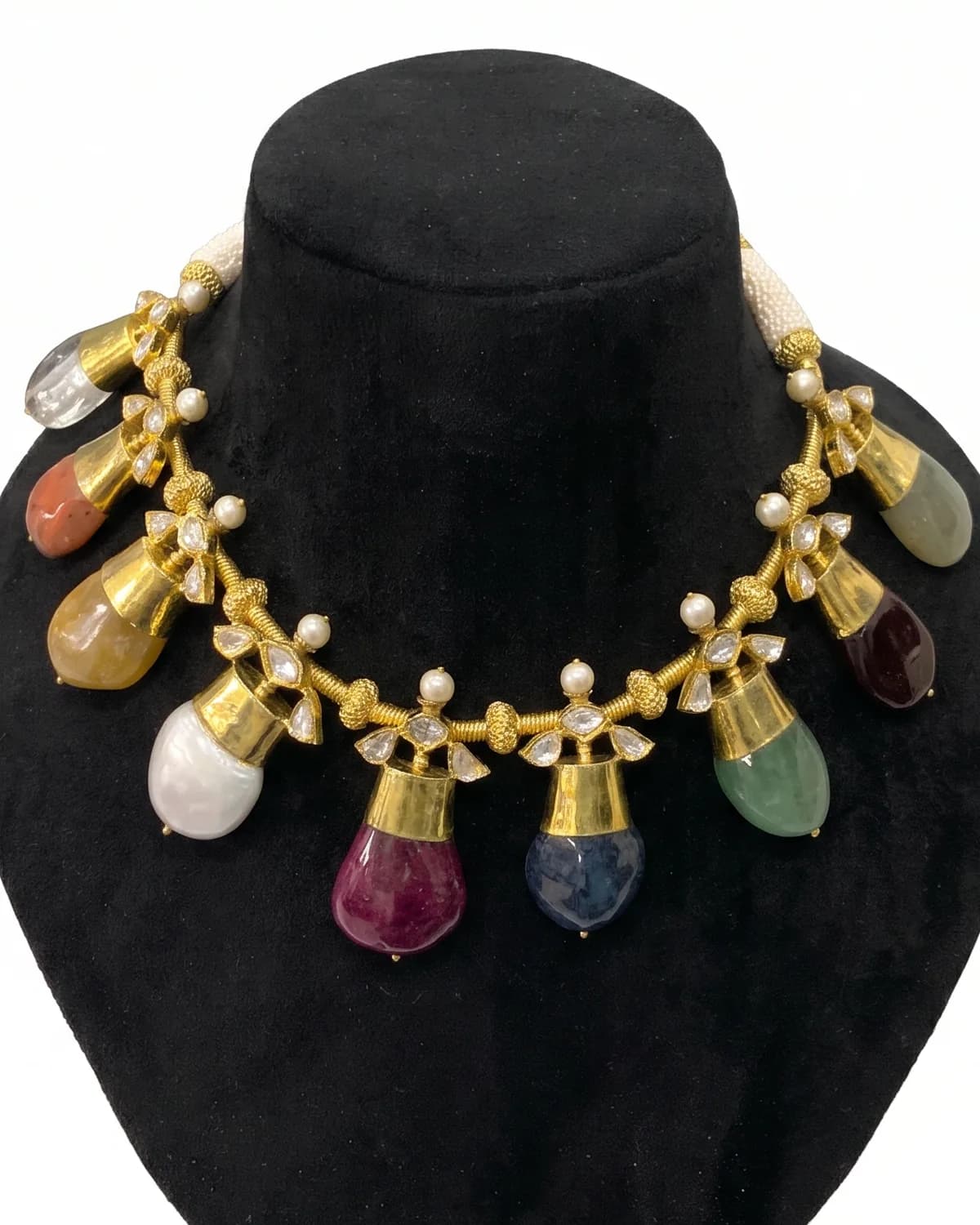 Big Navratan Loose Stone Set in 18K gold — The whole fringe, front